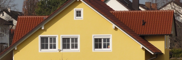 Modernes mehrgiebeliges Mehrfamilienhaus in Buchloe - Massivbau von Bauunternehmen schöner bauen, Wiedergeltingen von